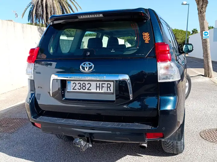 Toyota Land Cruiser D-4D VX 3p 2011, foto 3