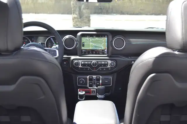 Jeep Wrangler view 11