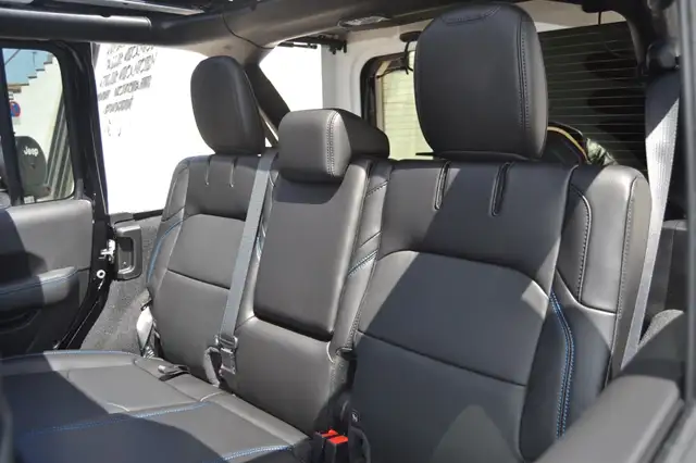 Jeep Wrangler view 14