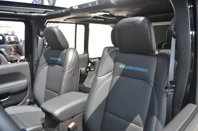 Jeep Wrangler view 13