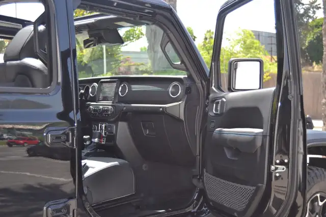 Jeep Wrangler view 12