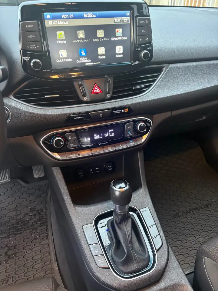 Hyundai ELANTRA снимка Hyundai ELANTRA