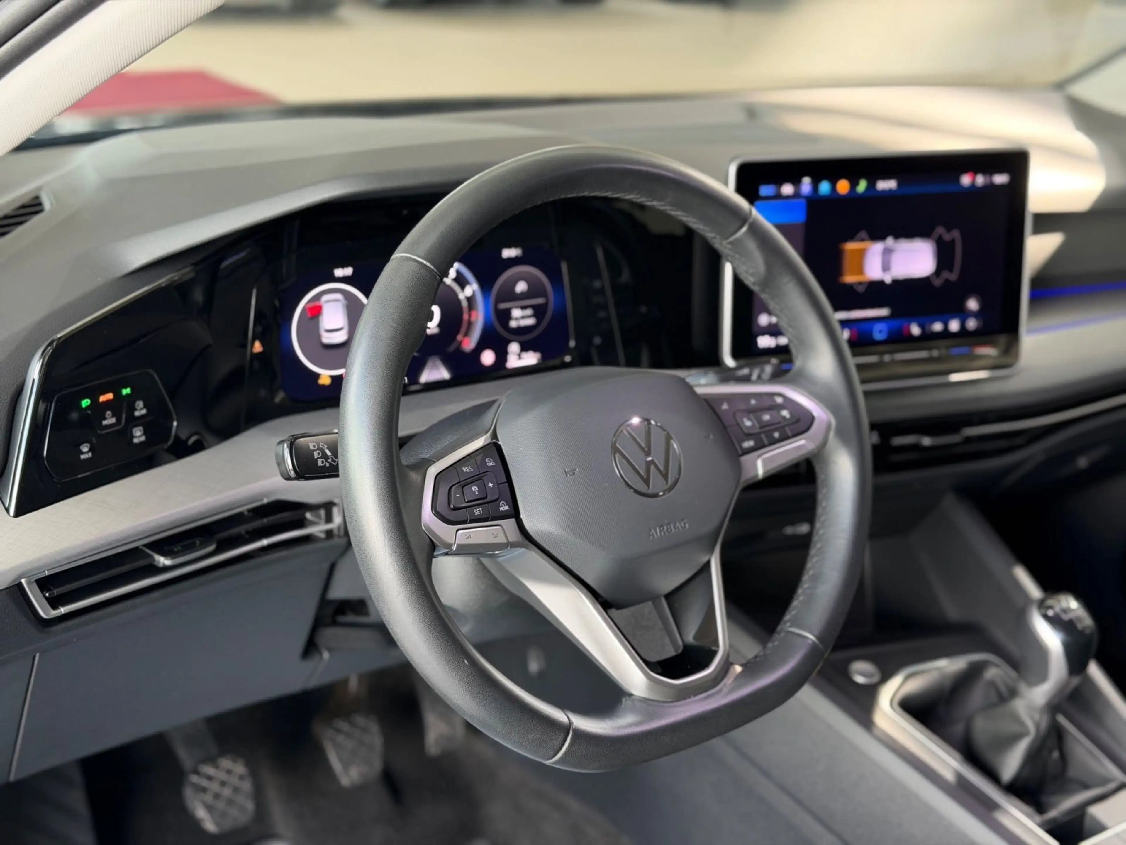 Volkswagen Golf VIII Lim. 1.5 TSI 110 kW Life ACC — photo 10