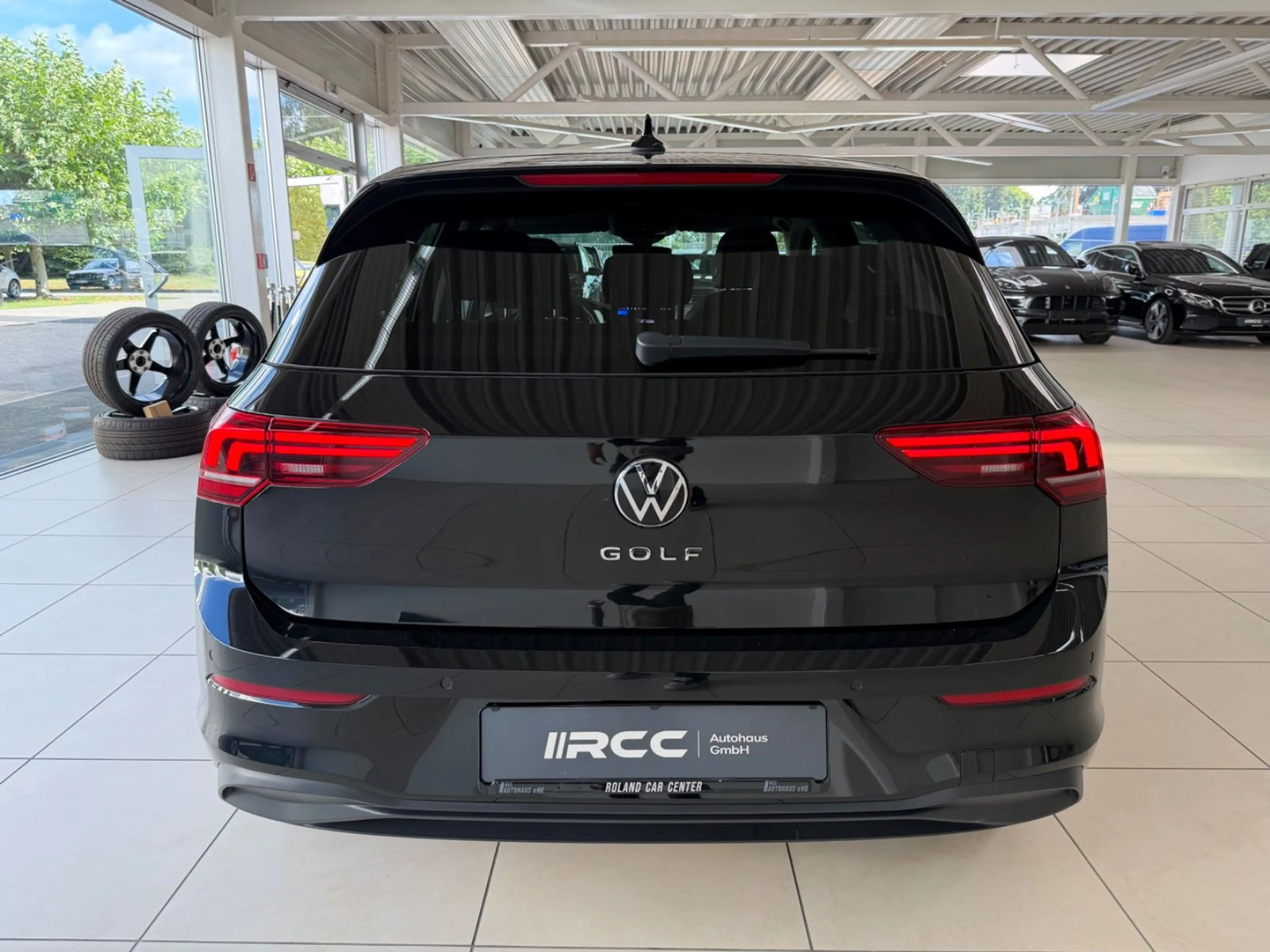 Volkswagen Golf VIII Lim. 1.5 TSI 110 kW Life ACC — photo 7