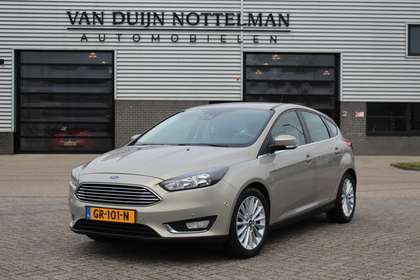 Ford Focus 1.0 Titanium Edition / Navigatie / PDC / N.A.P.