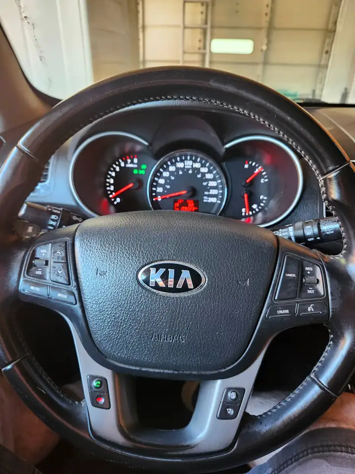 Kia Sorento photo Kia Sorento