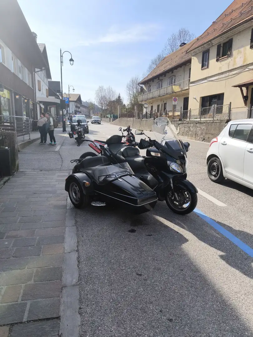 Suzuki Burgman 650 Executive Negru - 1