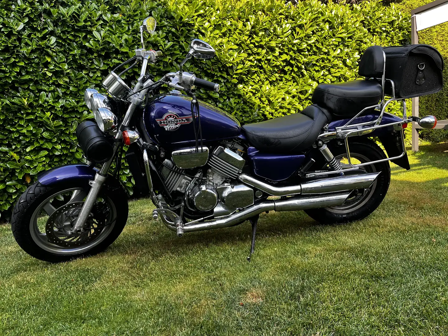 Honda VF 750 Honda Magna VF750c / TÜV NEU! Bleu - 2