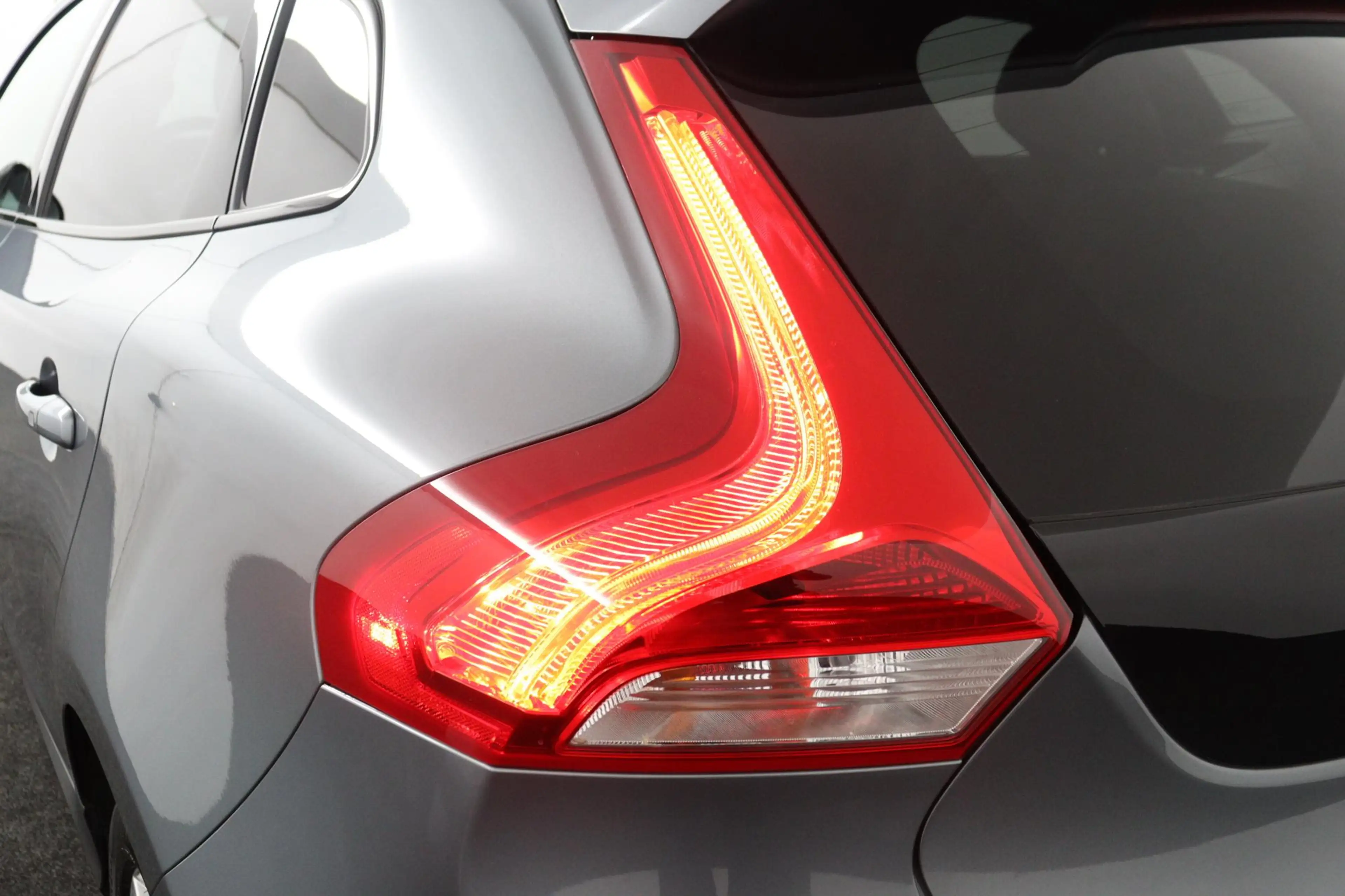 Volvo V40 Cross Country 1.5 T3 Polar+ Luxury | AUTOMAAT | Trekhaak | Adapt — photo 13