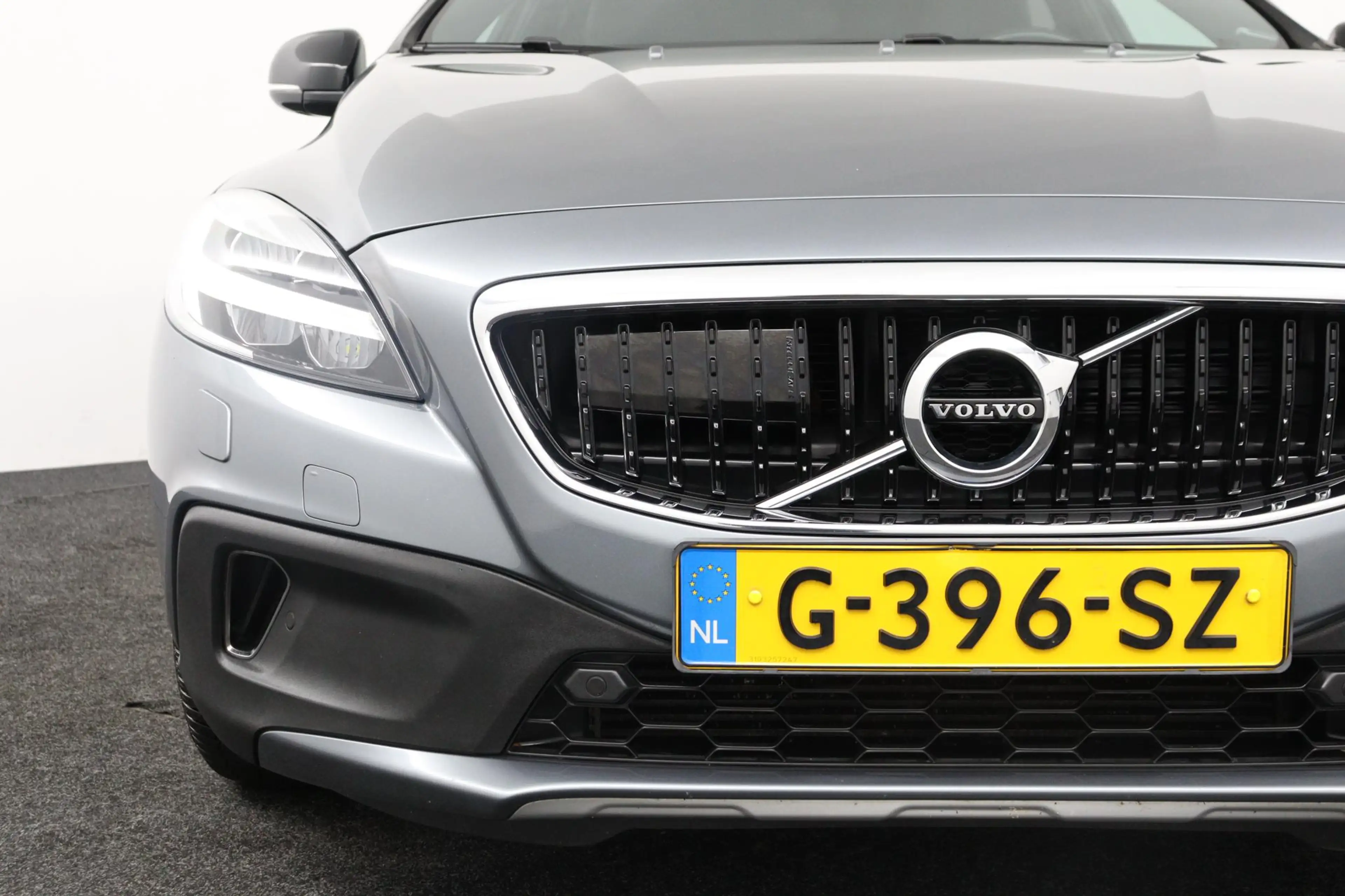 Volvo V40 Cross Country 1.5 T3 Polar+ Luxury | AUTOMAAT | Trekhaak | Adapt — photo 11