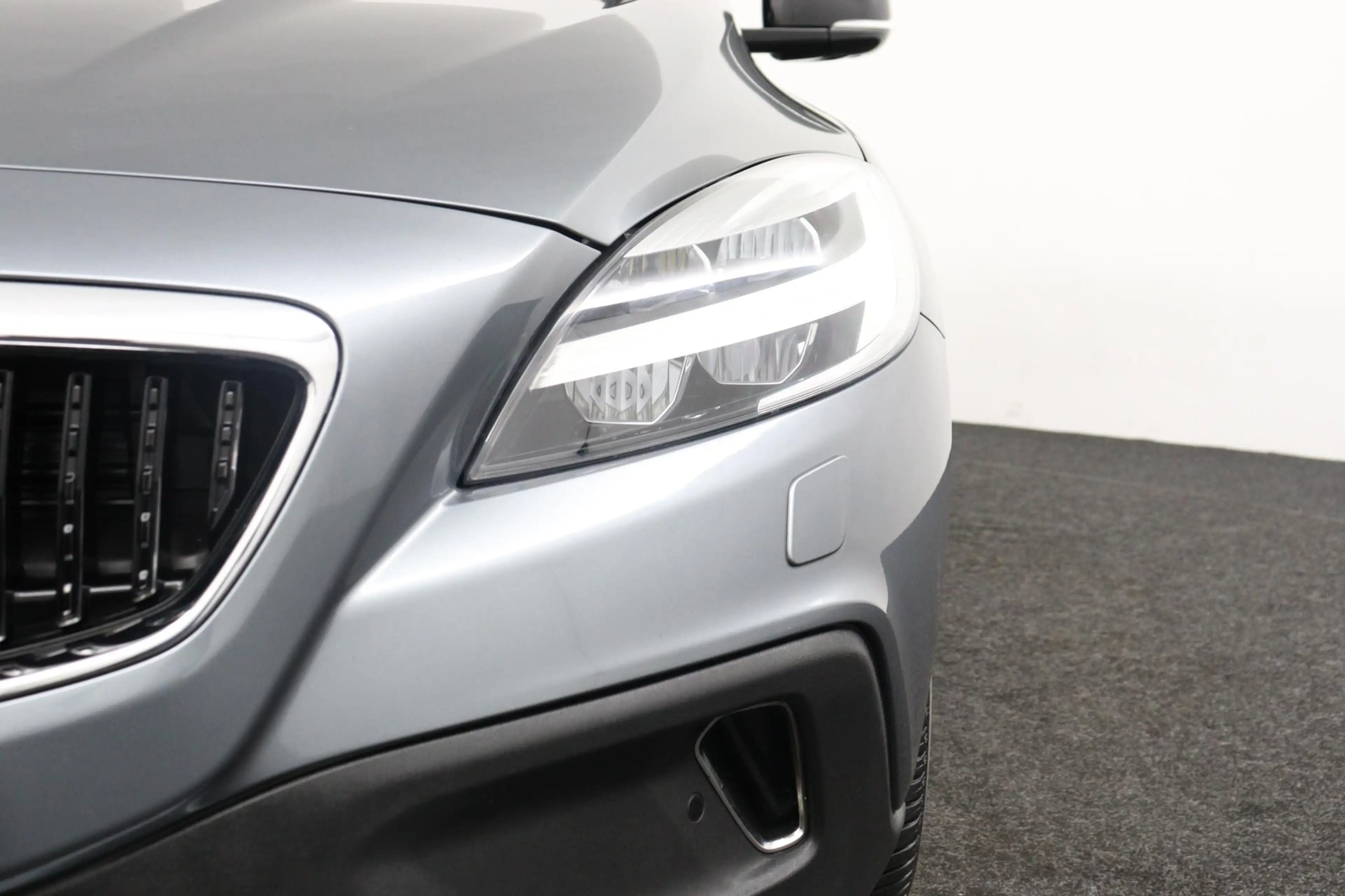 Volvo V40 Cross Country 1.5 T3 Polar+ Luxury | AUTOMAAT | Trekhaak | Adapt — photo 9