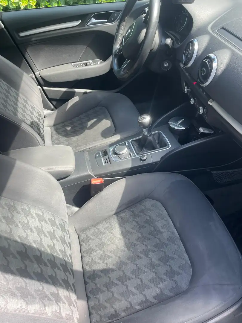 Audi A3 Sportback 1.2 TFSI Ambition S line - 2