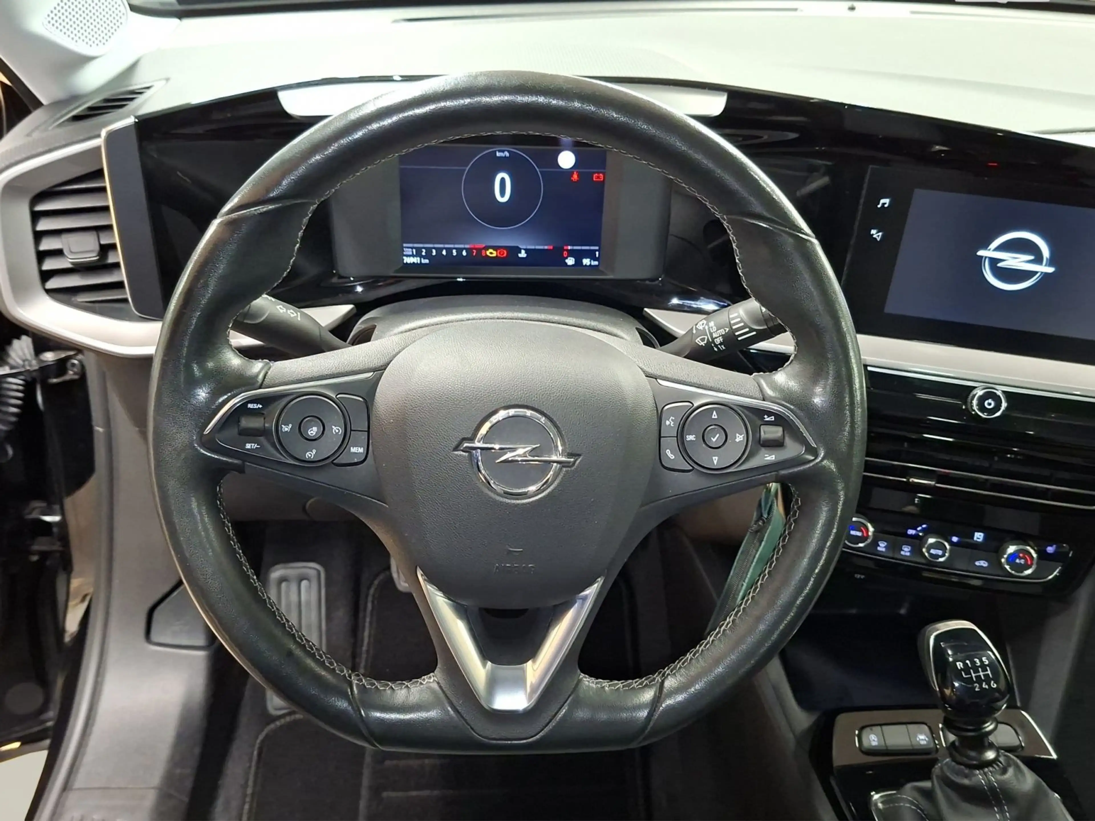 Opel Mokka 1.2 Turbo Elegance — photo 10