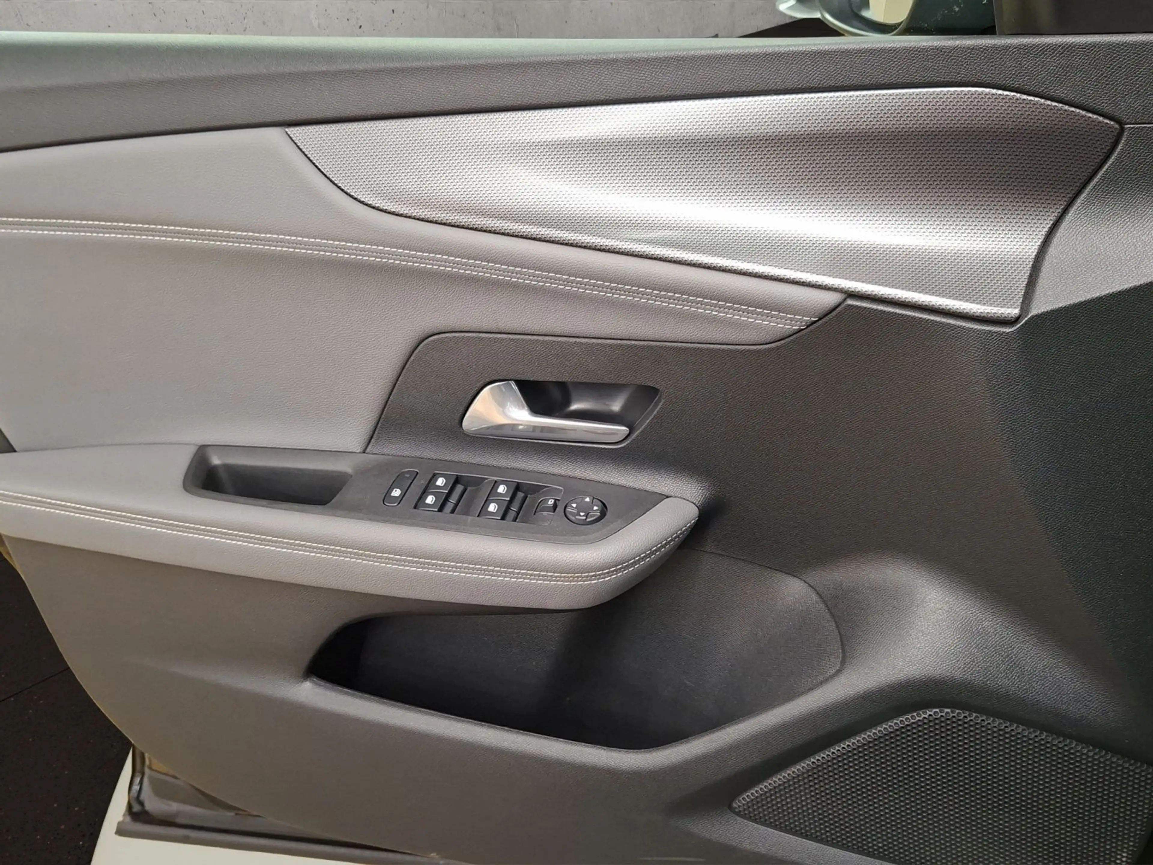 Opel Mokka 1.2 Turbo Elegance — photo 12