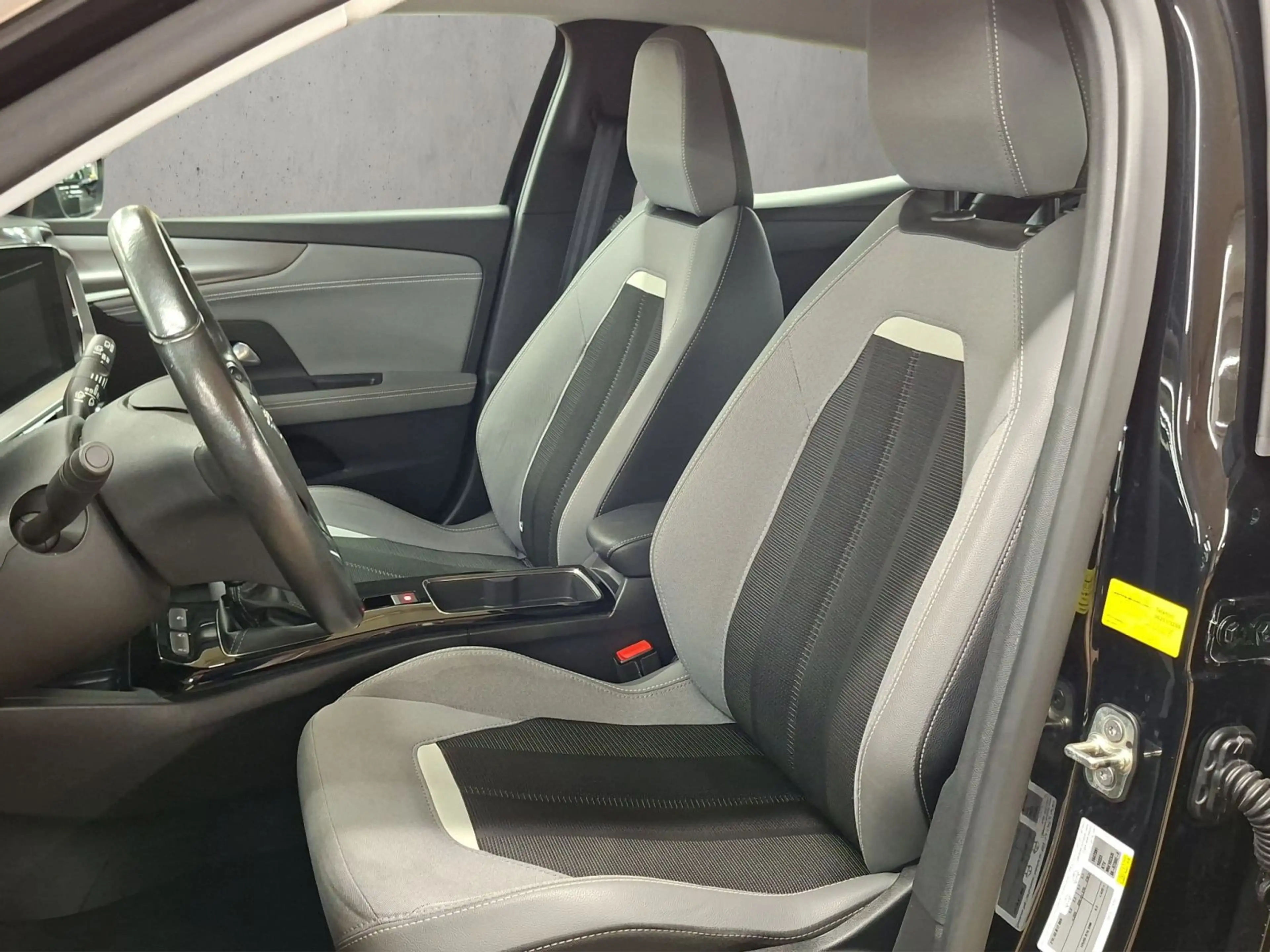 Opel Mokka 1.2 Turbo Elegance — photo 9