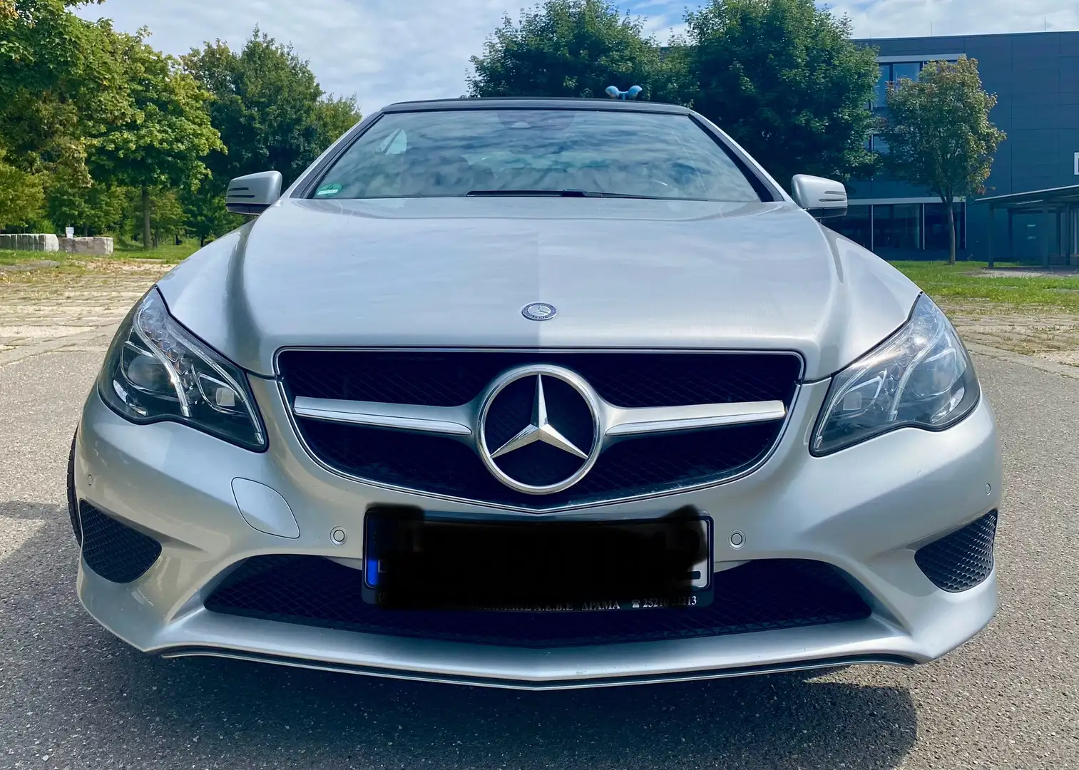 Mercedes-Benz E 250 E 250 (207.436) Silber - 1