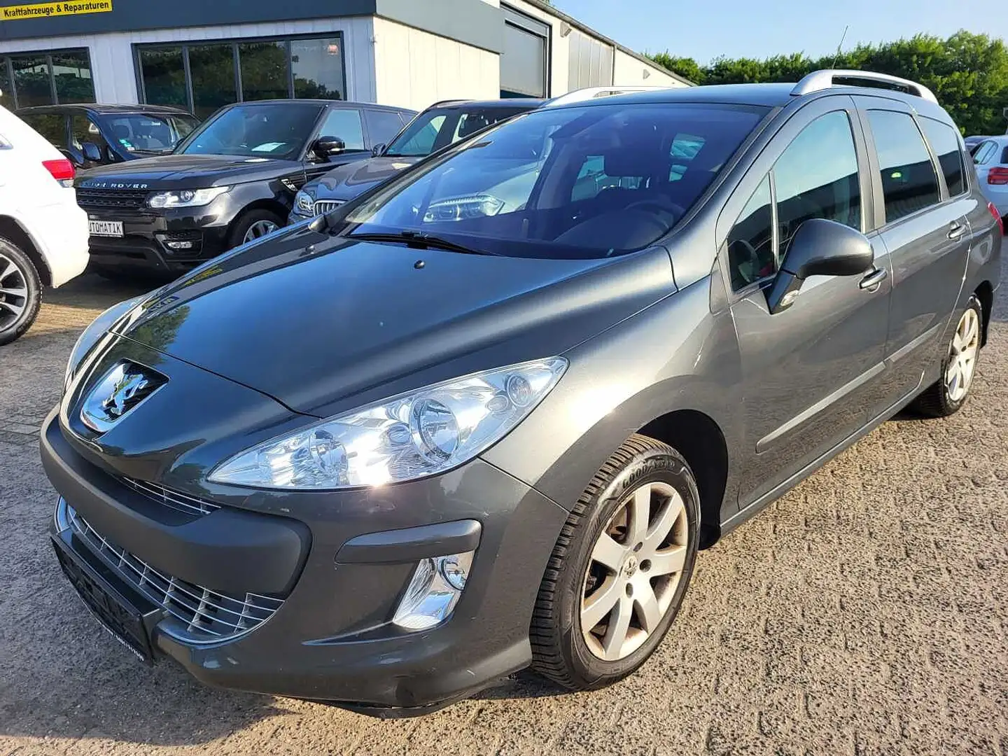 Peugeot 308 SW 120 VTi Premium Grau - 1