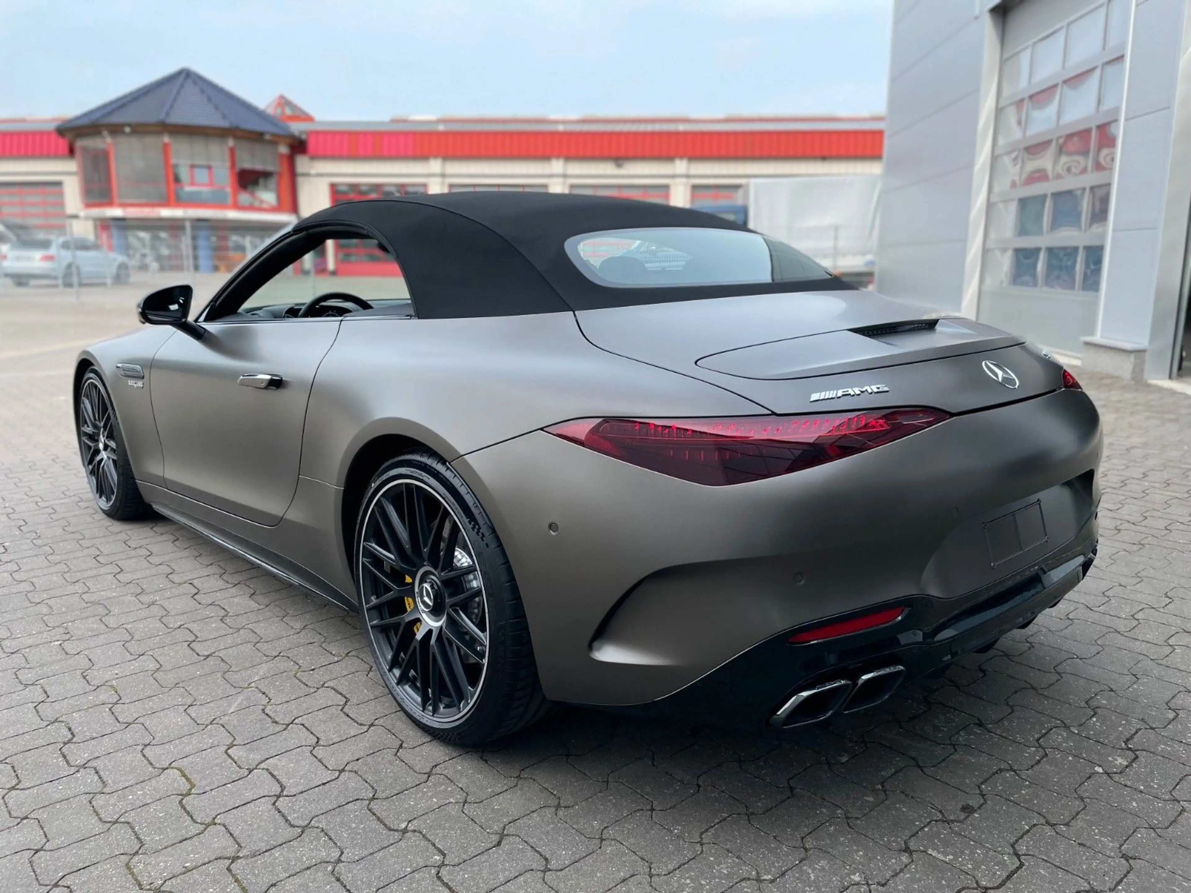 Mercedes-Benz SL 63 AMG 4MATIC, NIGHT, CARBON, NP. 216.000 EUR — photo 3