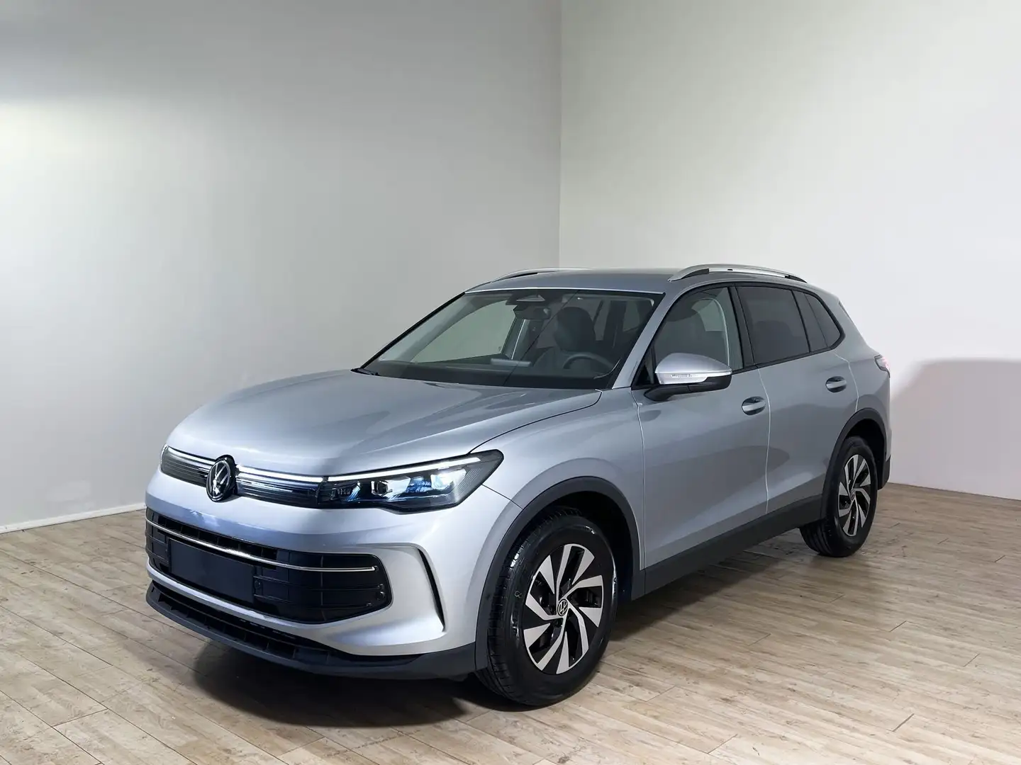 Volkswagen Tiguan Tiguan 2.0 tdi Edition Plus 150cv dsg Silber - 1