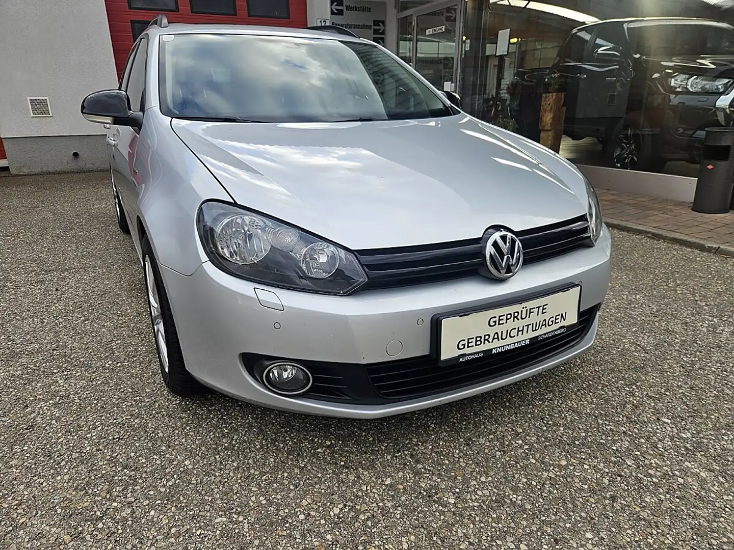 Volkswagen Golf Variant Trendline 1,6 TDI 4Motion DPF Silber - 2