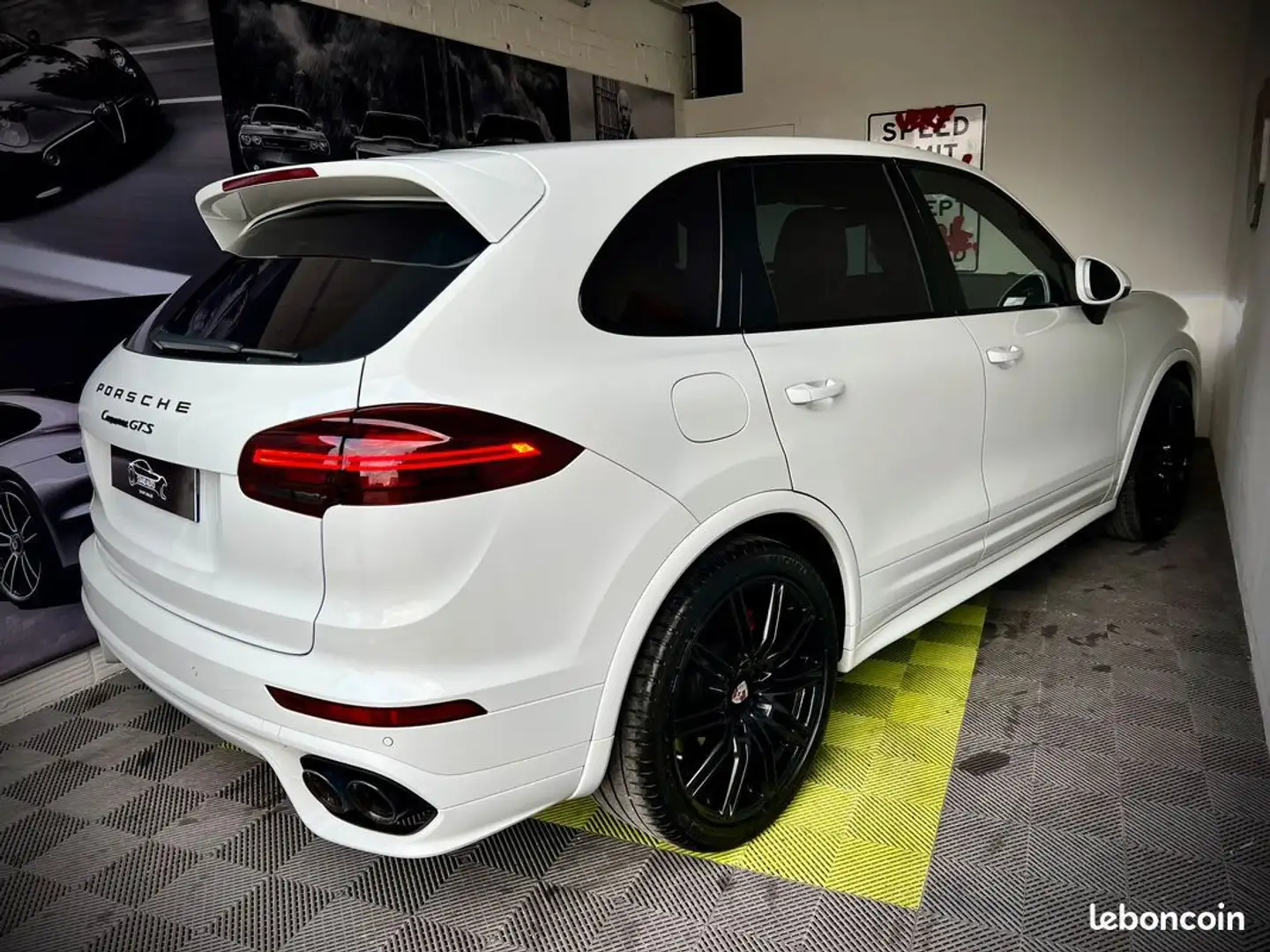 Porsche Cayenne (2) 3.6 v6 440 gts Bi-Turbo Weiß - 2
