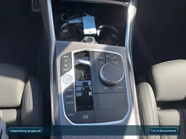 BMW 3 Series view 15