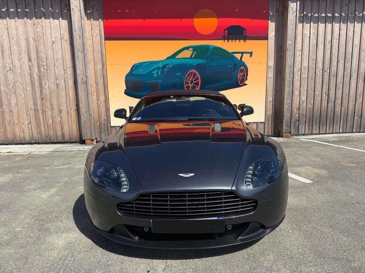 2017 Aston Martin V8