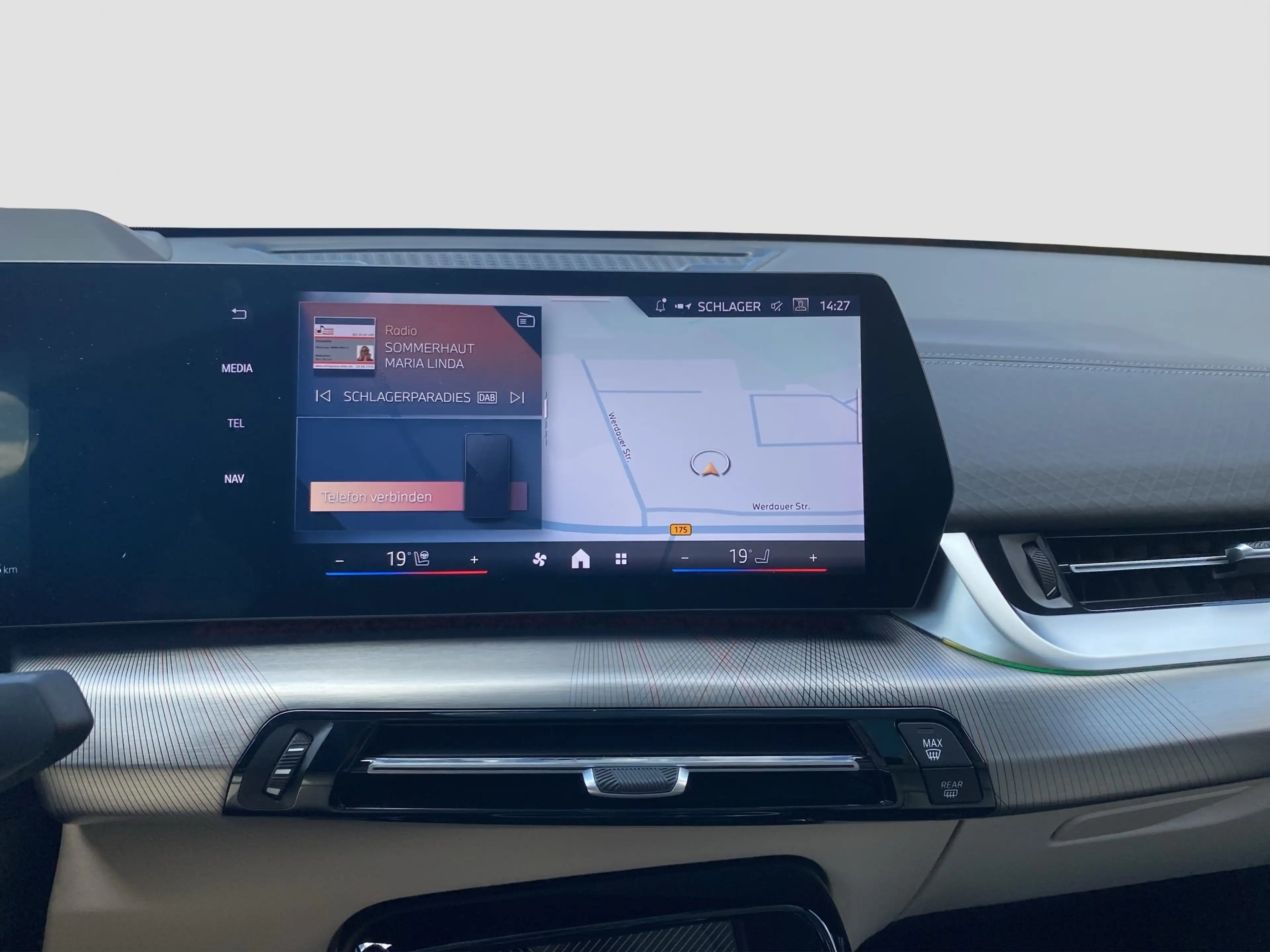 BMW iX2 xDrive 30 M-Sport PRO ACC Pano HUD H&K 360 — photo 14