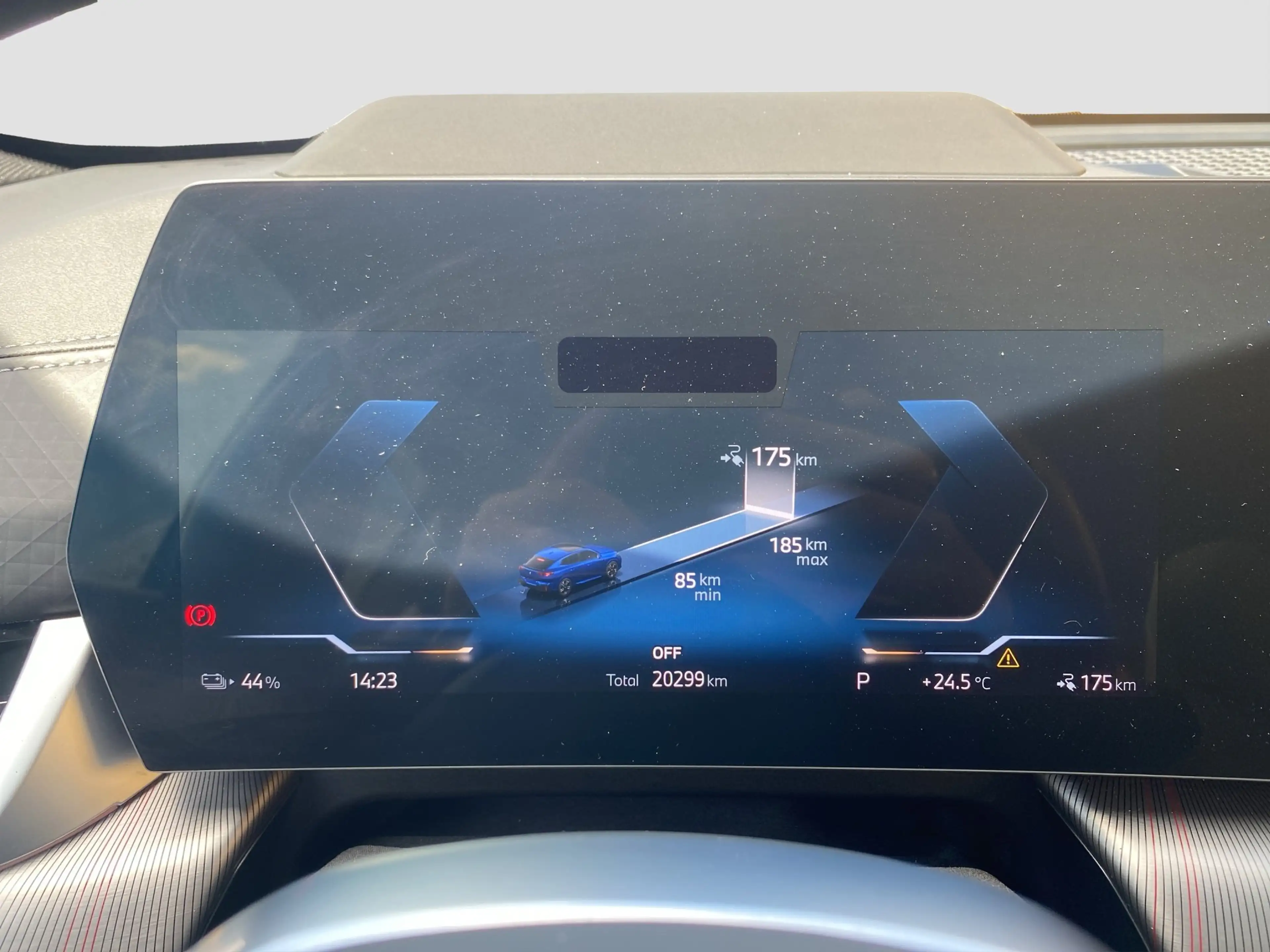 BMW iX2 xDrive 30 M-Sport PRO ACC Pano HUD H&K 360 — photo 15