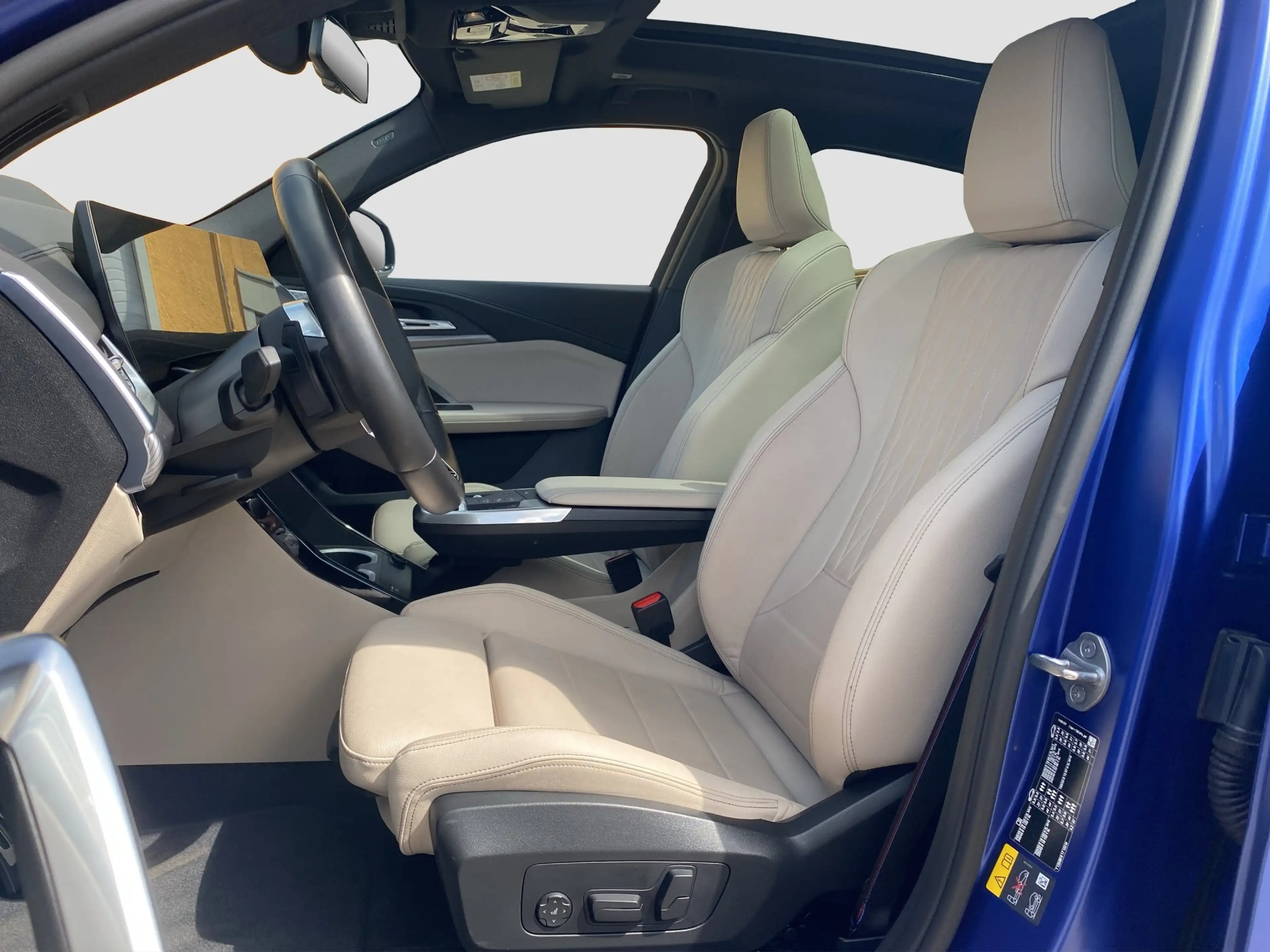 BMW iX2 xDrive 30 M-Sport PRO ACC Pano HUD H&K 360 — photo 11