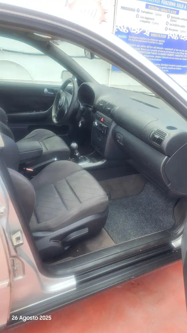 Audi A3 1.6 benzina 5p Argento - 1