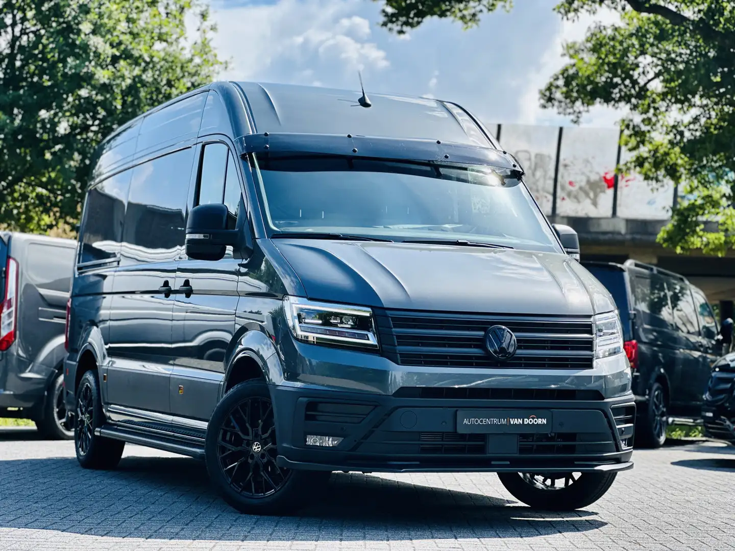 Volkswagen Crafter 2.0 TDI 177pk | Automaat | L3H3 | Facelift | Black Grijs - 2