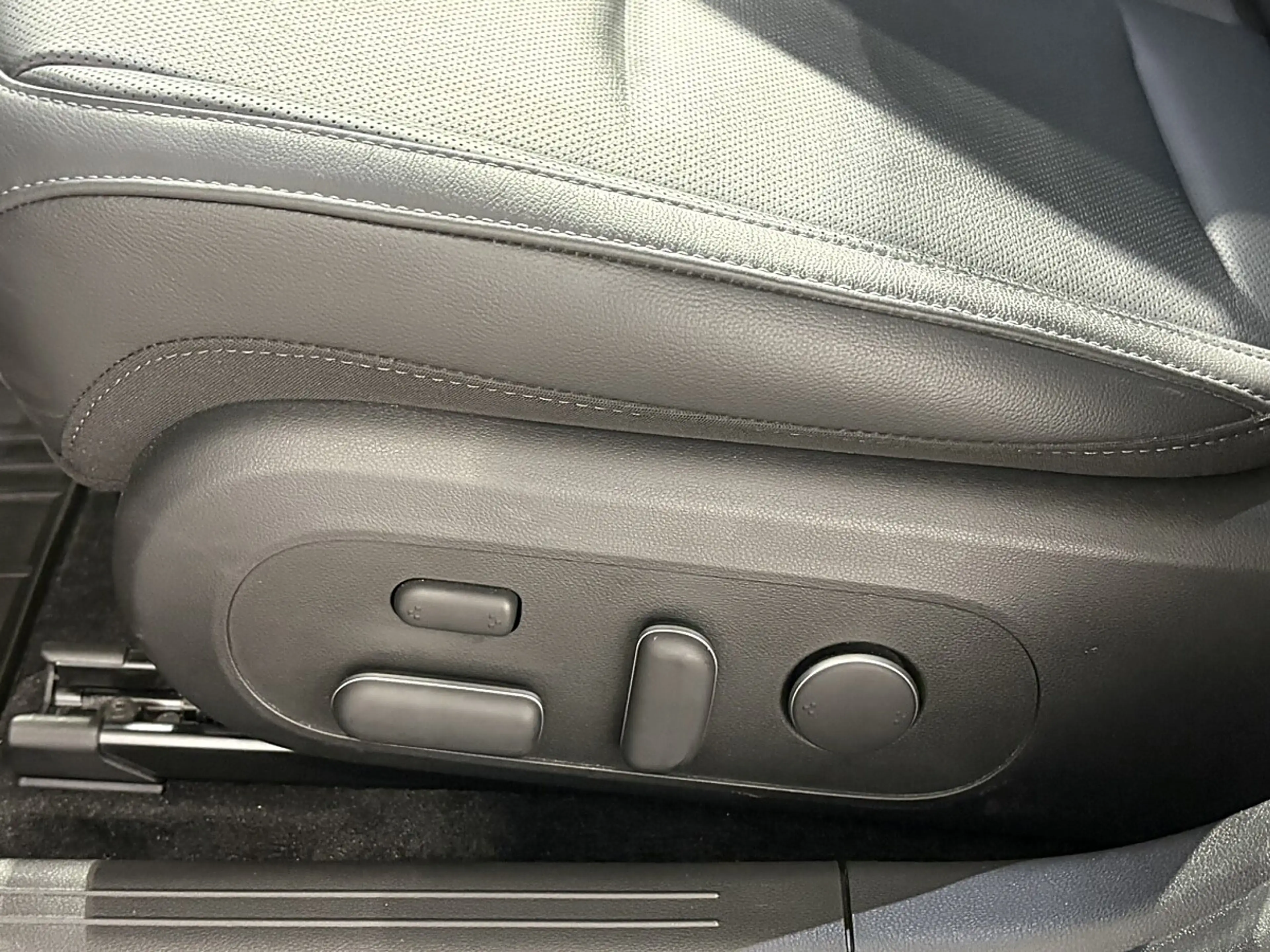 Hyundai IONIQ 6 Ioniq 6 Elektro 77,4kWh 4WD Top Line Long Range... — photo 14