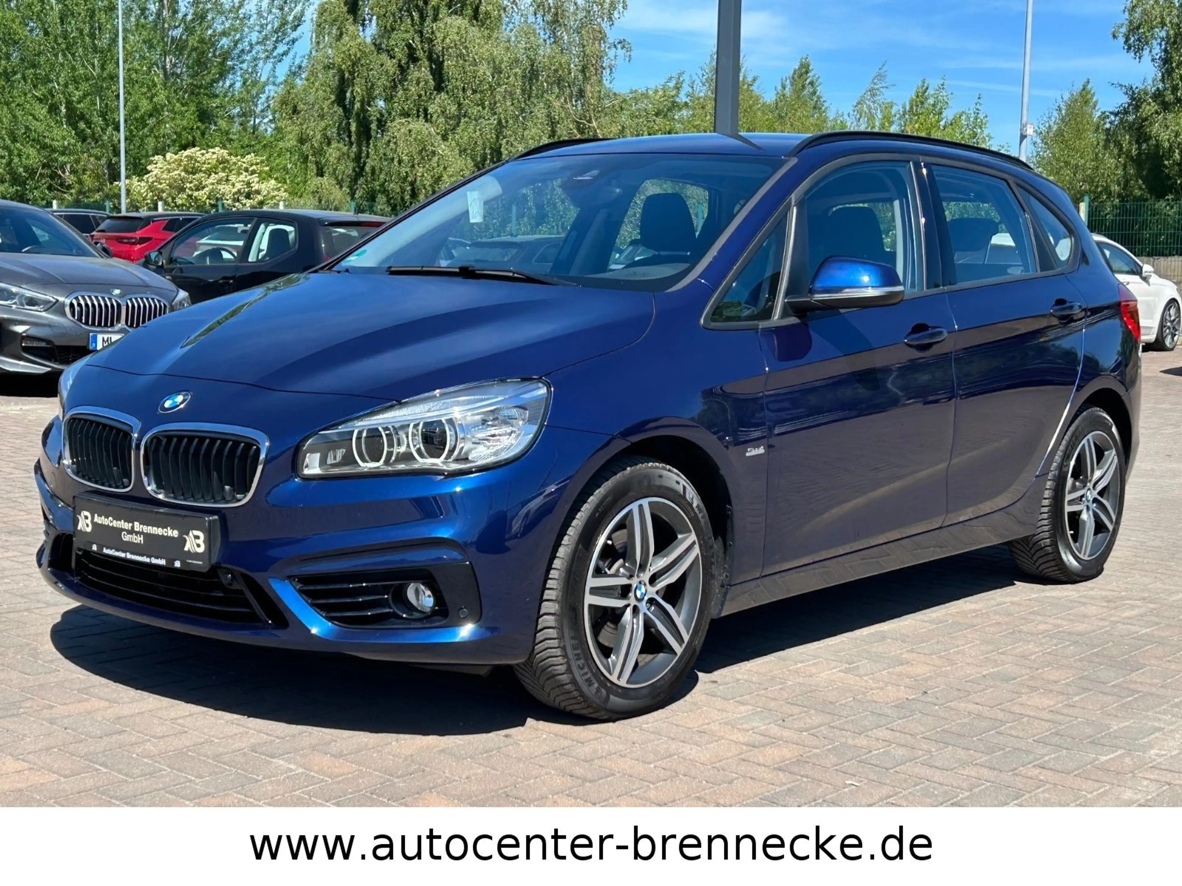 BMW 220 i Active Tourer*1.Hand*Unfallfrei*Scheckheft* — photo 3