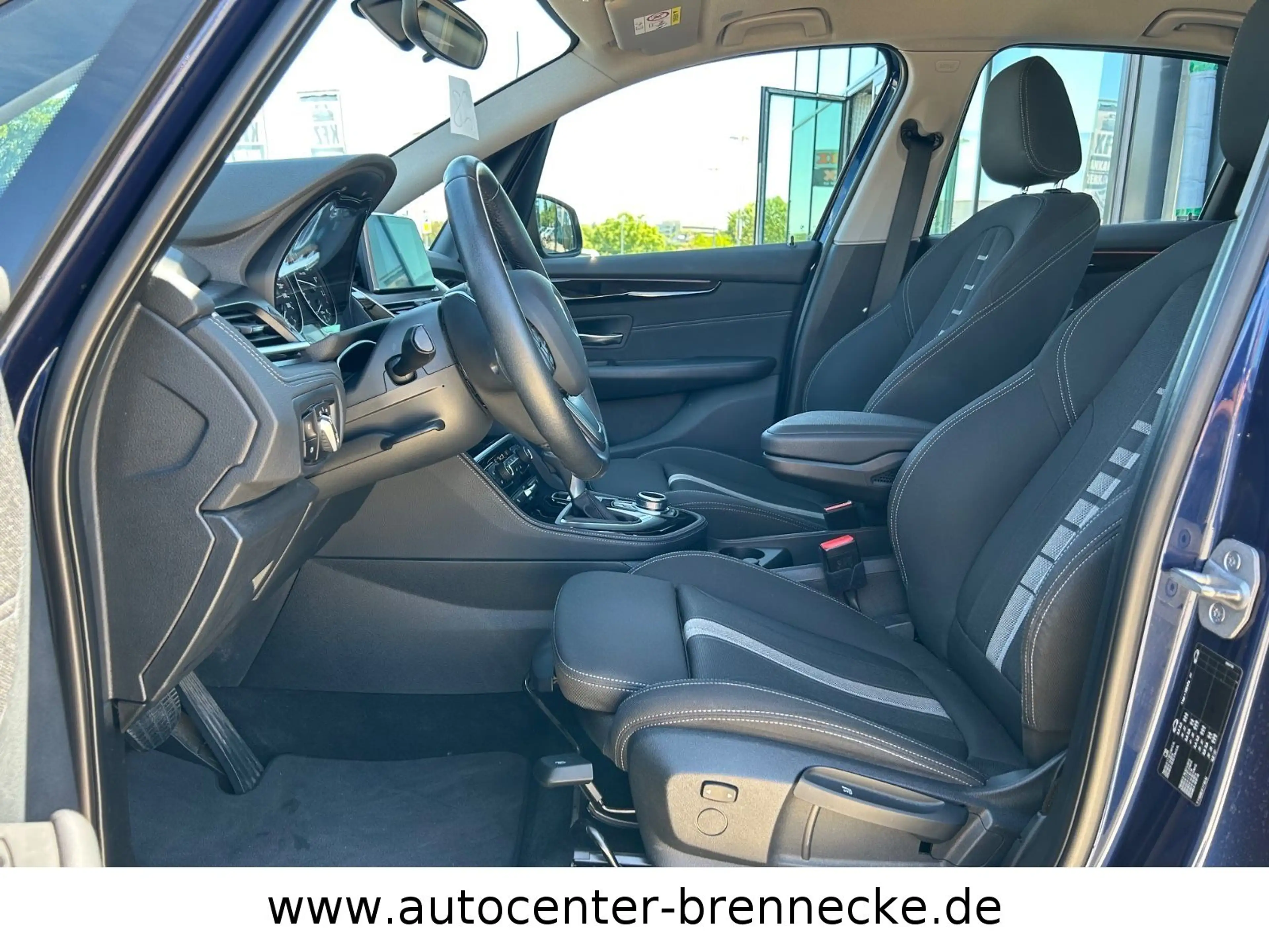 BMW 220 i Active Tourer*1.Hand*Unfallfrei*Scheckheft* — photo 12