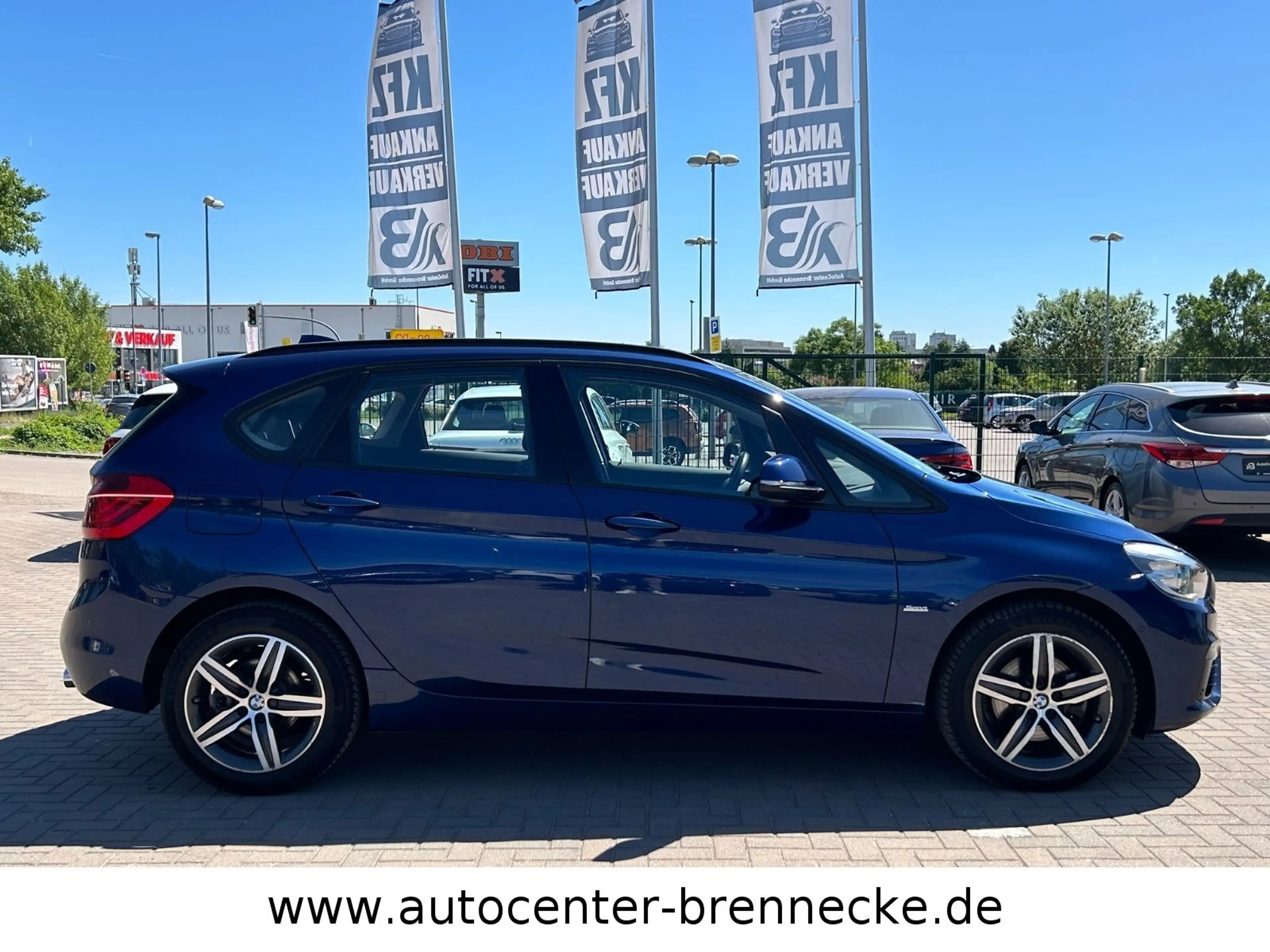 BMW 220 i Active Tourer*1.Hand*Unfallfrei*Scheckheft* — photo 7