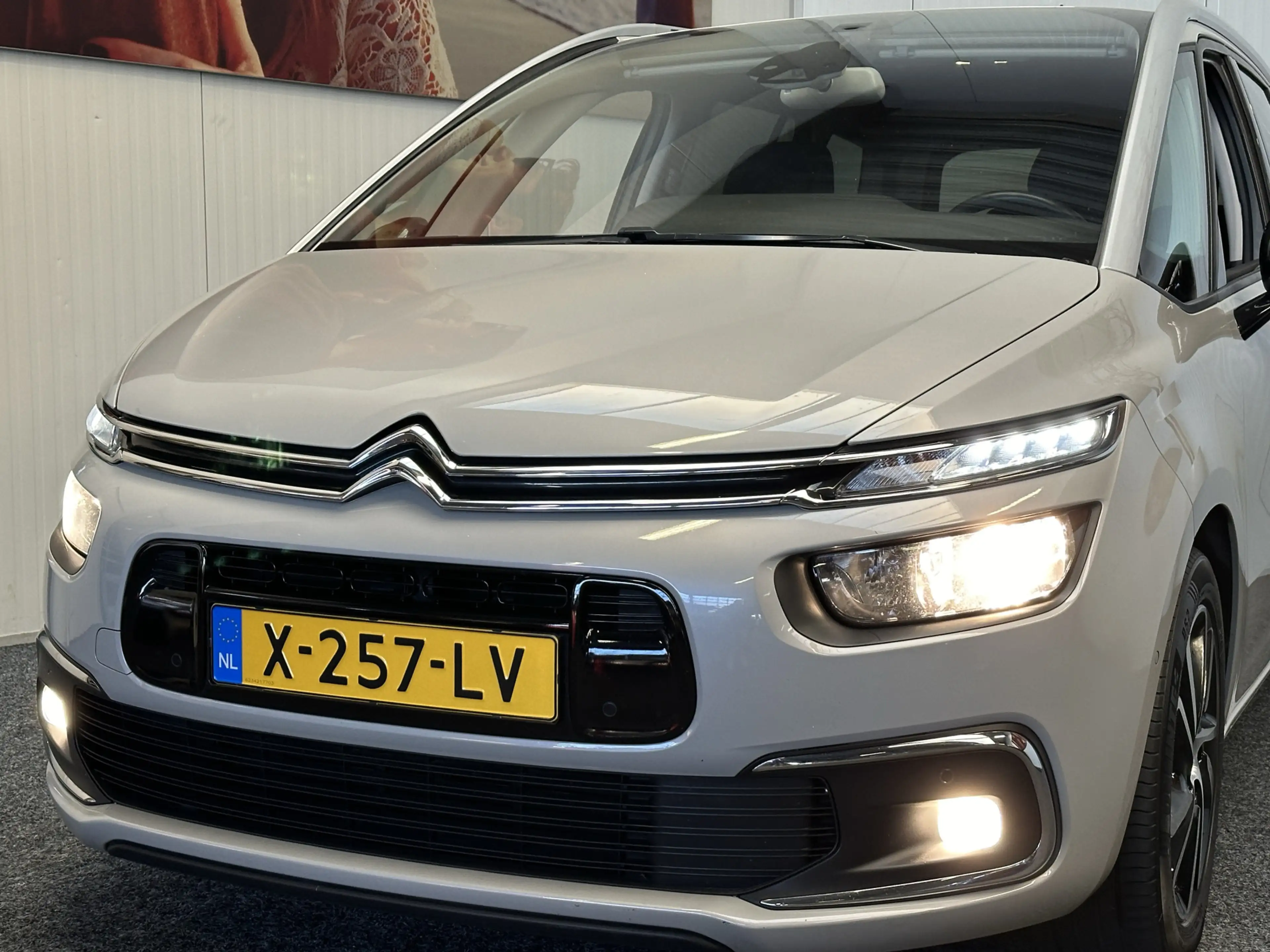 Citroen Grand C4 SpaceTourer 7 PERSOONS 1.2 PURE TECH FEEL NAVIGATIE CRUISE CON — photo 45