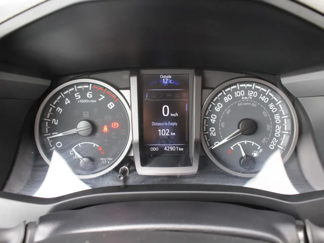 Toyota Tacoma снимка Toyota Tacoma