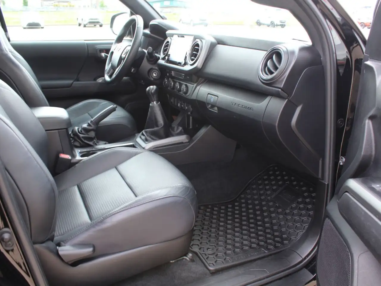Toyota Tacoma снимка Toyota Tacoma