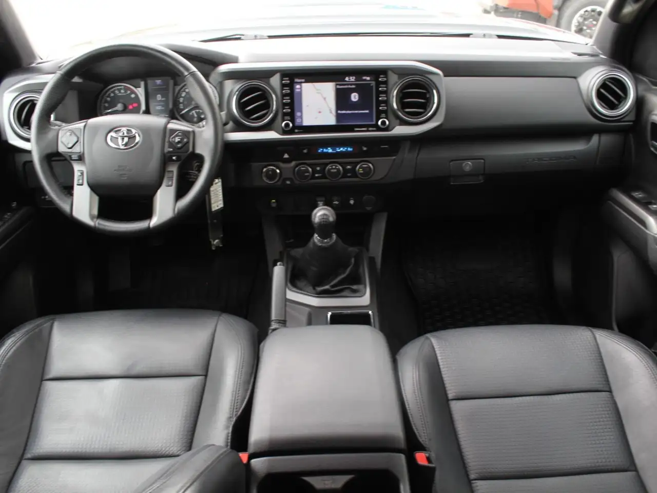 Toyota Tacoma снимка Toyota Tacoma