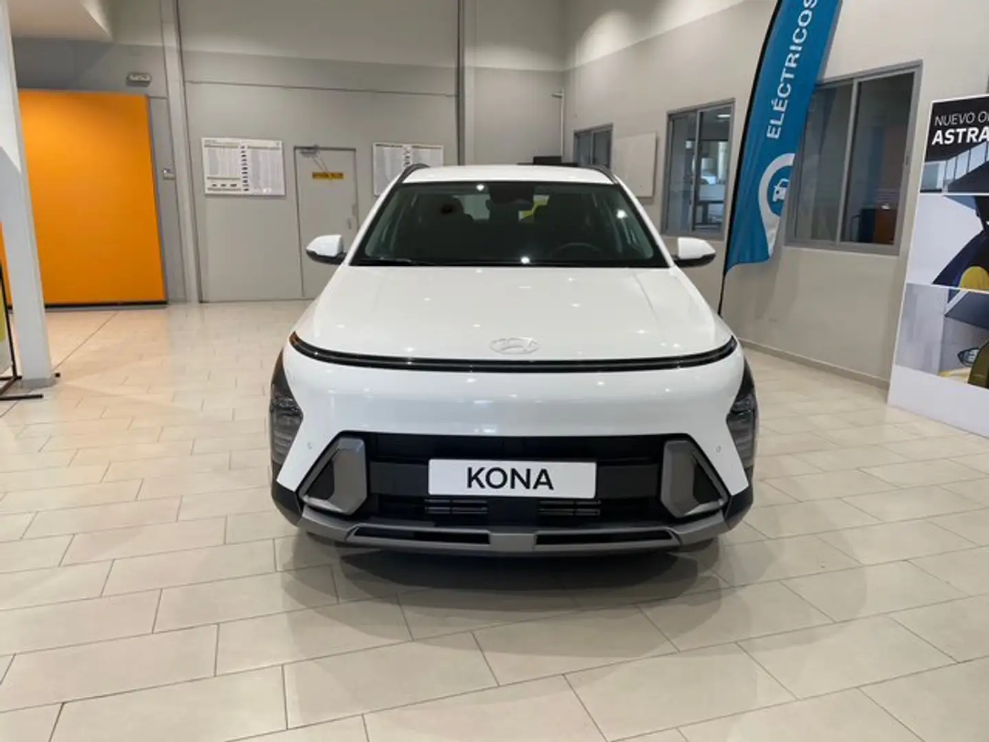 Hyundai KONA 1.0 TGDI Flexx 4x2 Blanco - 2