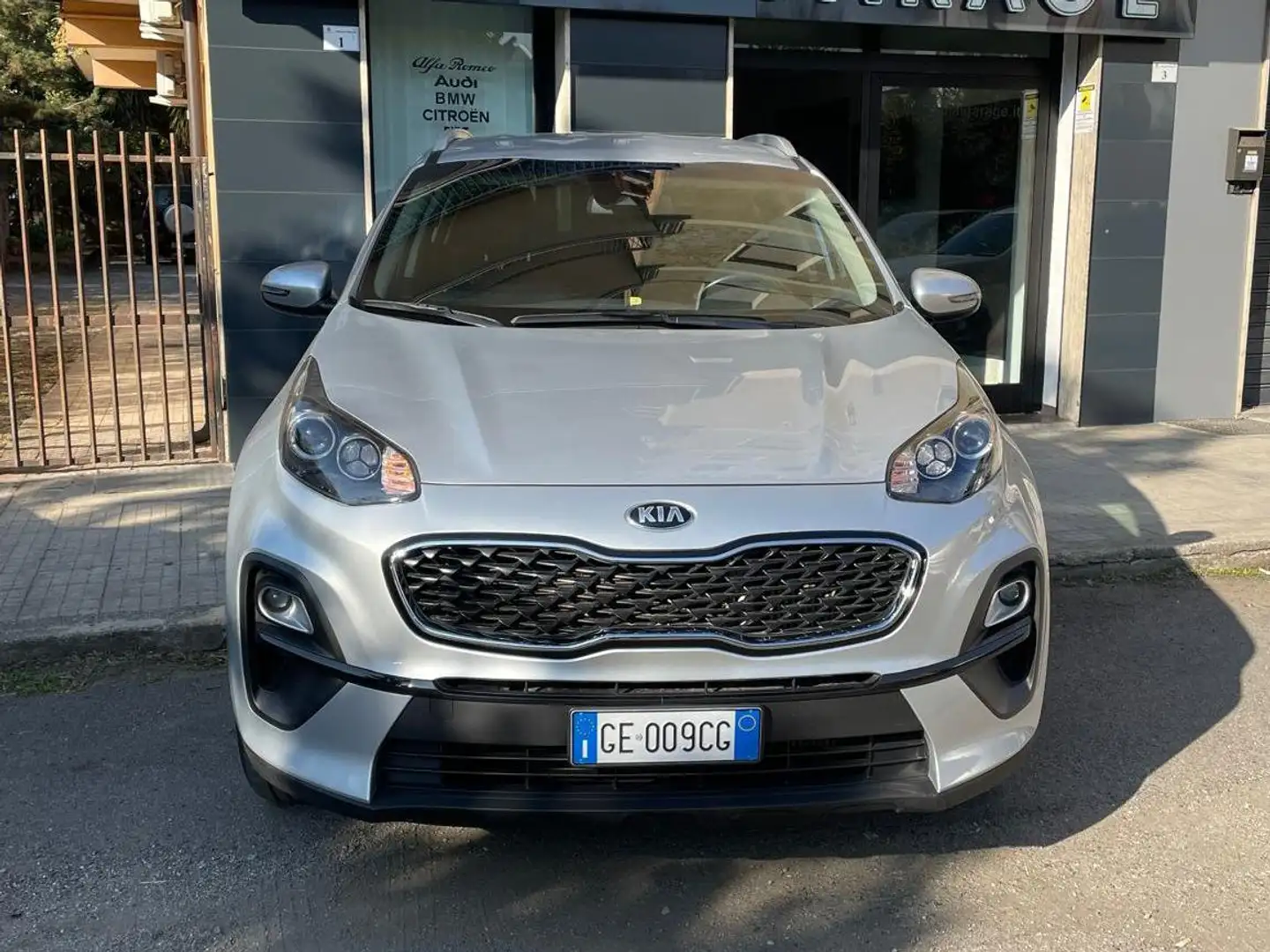 Kia Sportage Sportage IV 2021 1.6 crdi mhev Style 2wd 136cv dct Argento - 1
