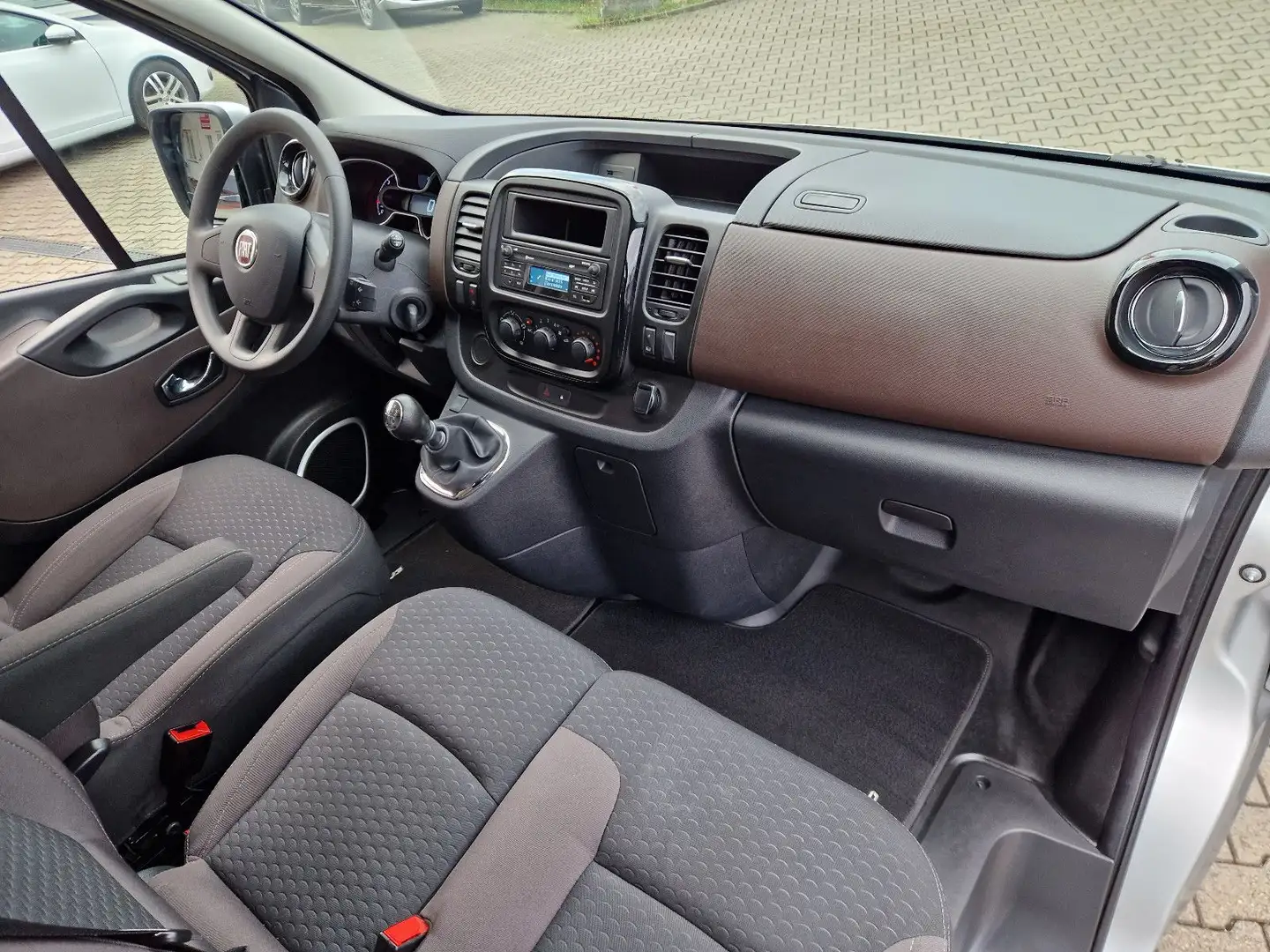 Fiat Talento Kombi L2H1 Family/9-Sitzer/Klima/PDC Silber - 2
