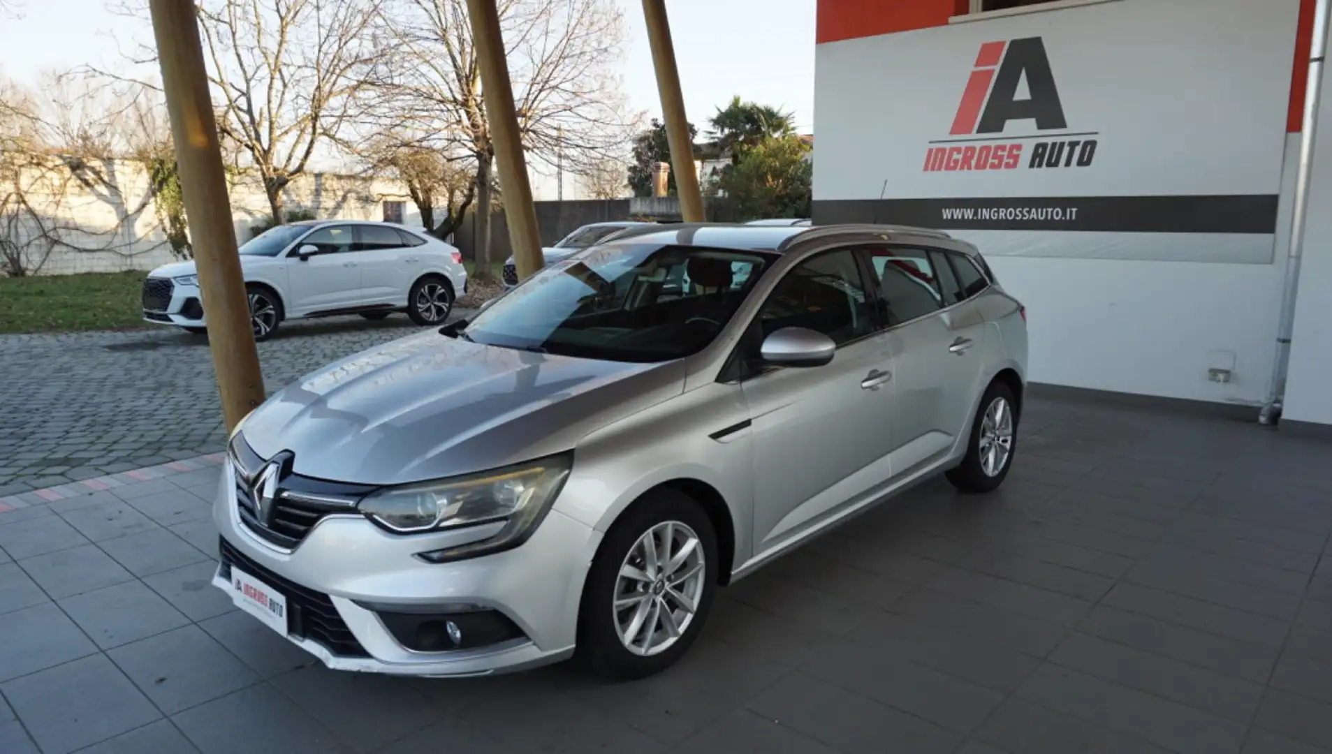 Renault Megane Sporter dCi 8V 110 CV 90gr. Energy Ecobusiness Argintiu - 1