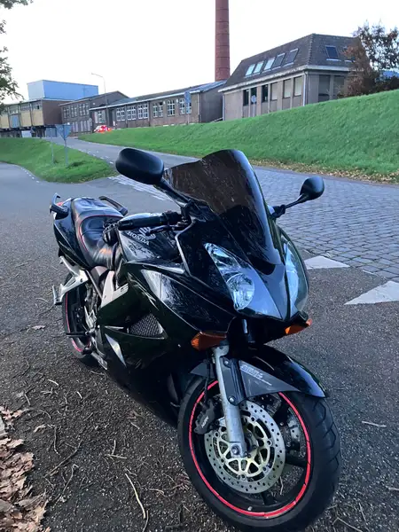 Honda VFR 800 - foto 2