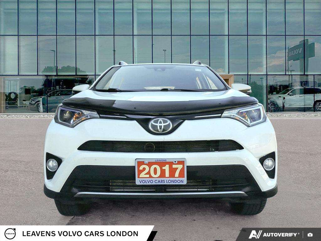 2017 Toyota RAV4 XLE | All Wheel Drive | Safety Certified — снимка 1