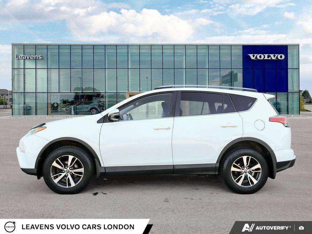 2017 Toyota RAV4 XLE | All Wheel Drive | Safety Certified — снимка 1