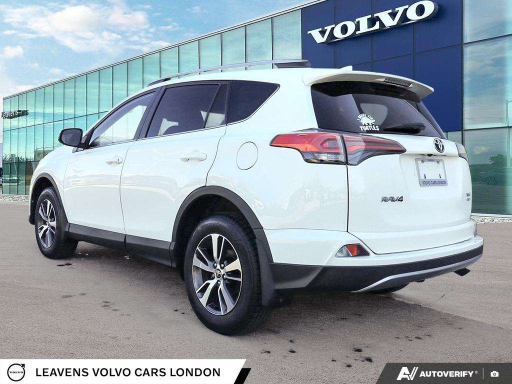 2017 Toyota RAV4 XLE | All Wheel Drive | Safety Certified — снимка 1
