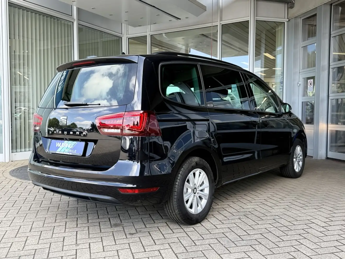 SEAT Alhambra 1.4 TSI DSG 7-Sitzer FLA NAVI TEMPOMAT Schwarz - 2