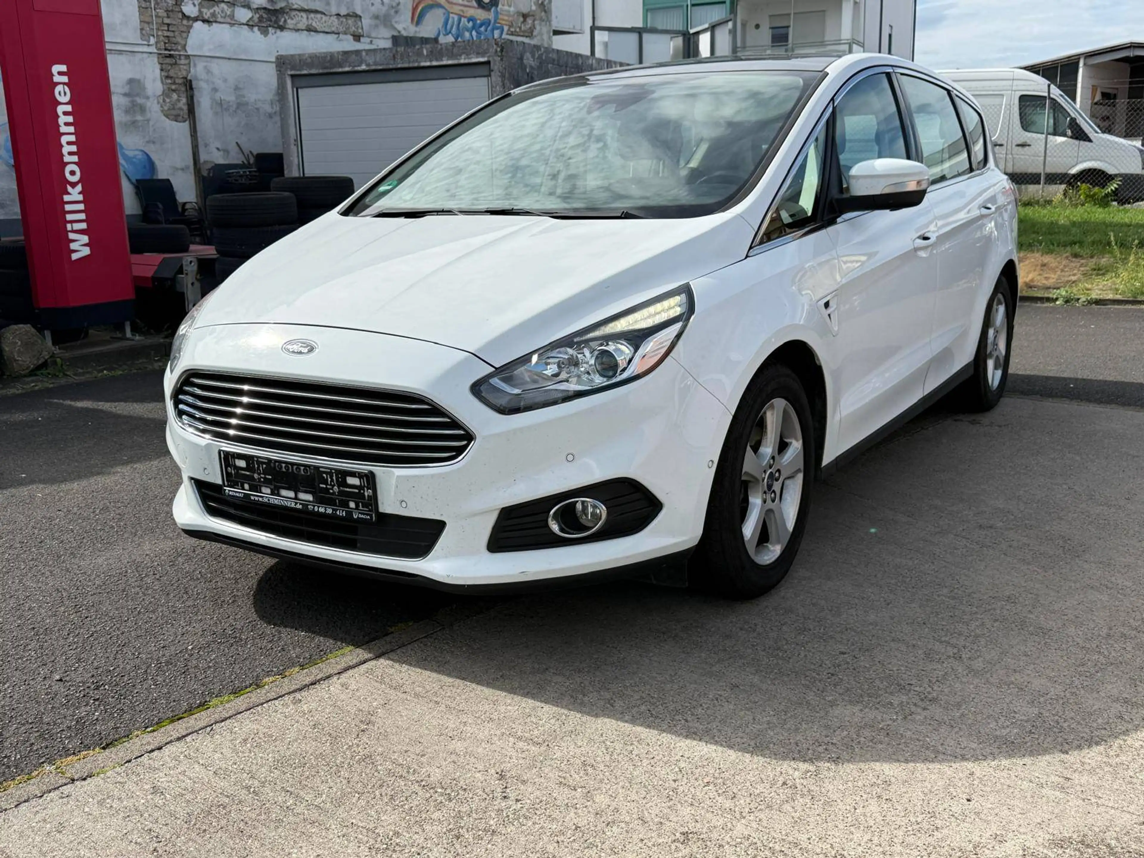 Ford S-Max Titanium*7 Sitze*El.AHK*